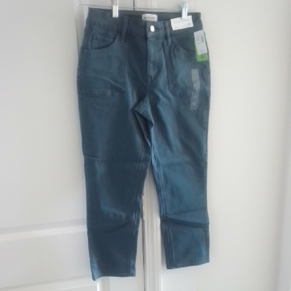 NWT Teal Short Jeans